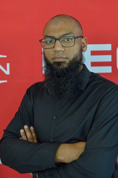 Faizaan Mia - Contact Us - Nissan EC